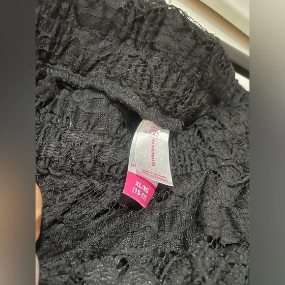 ▪️Black Lace High Low Skirt▪️ - Picture 5 of 5